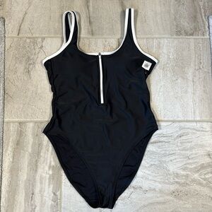 Old Navy NWT one piece swimsuit black white spring summer beach resort wear